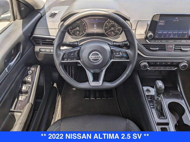 2022 Nissan Altima 2.5 SV photo 14