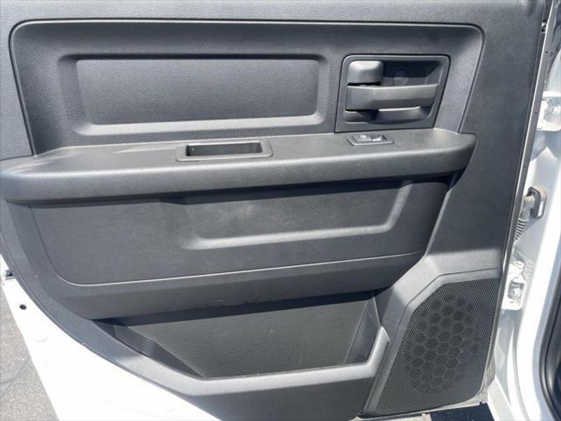 New 2024 RAM 1500 Classic Tradesman Crew Cab 4x4 5'7' Box