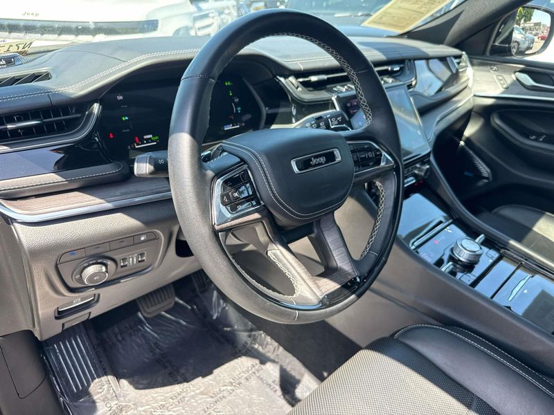 New 2023 Jeep Grand Cherokee Overland 4xe