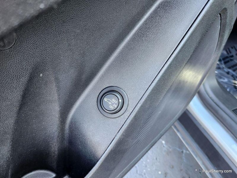 Used 2023 Chevrolet Equinox LT