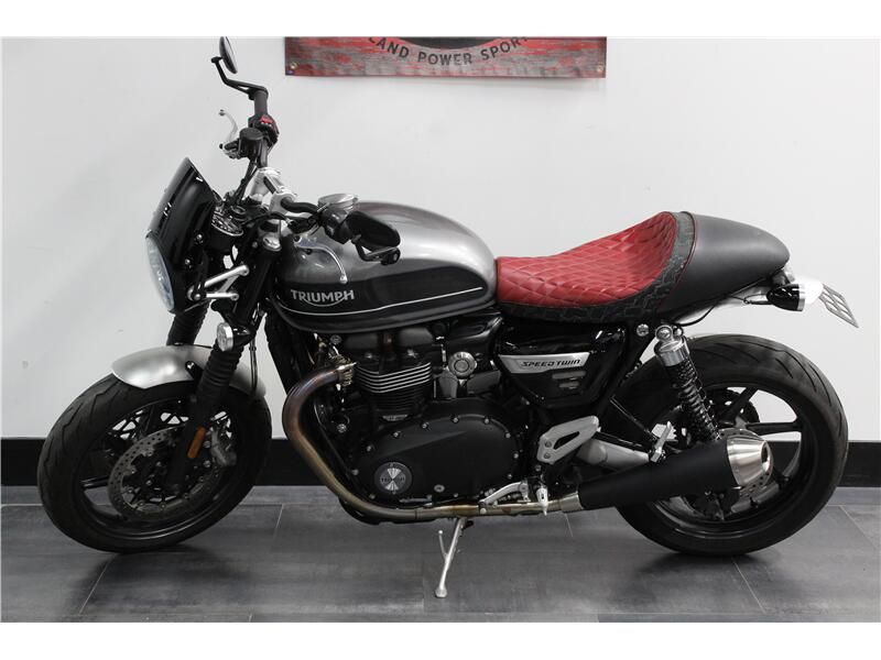 2020 Triumph SPEED TWIN 1200 Image 3
