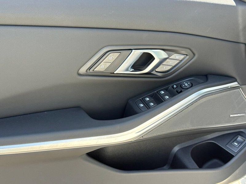New 2026 BMW 3 Series 330i xDriveImage 15