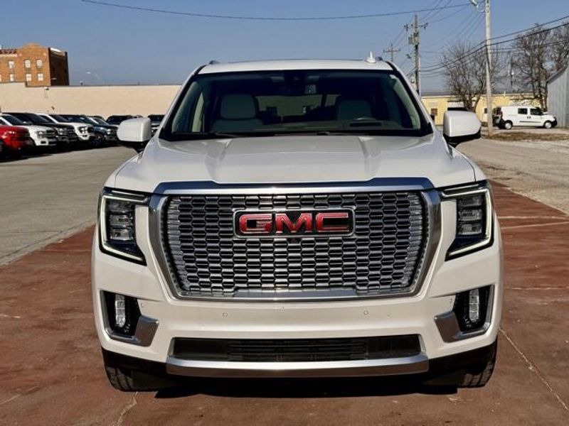 Used 2022 GMC Yukon DenaliImage 2