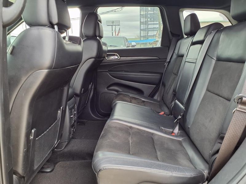 Used 2021 Jeep Grand Cherokee Laredo XImage 12