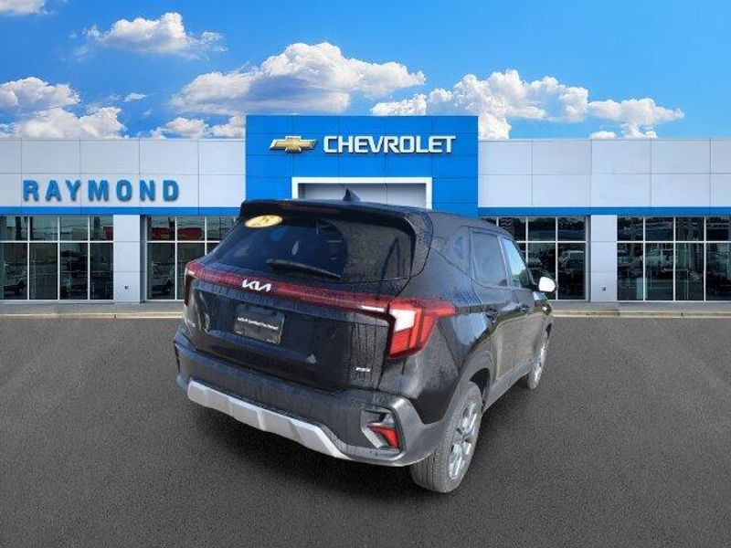 Used 2025 Kia Seltos LXImage 4