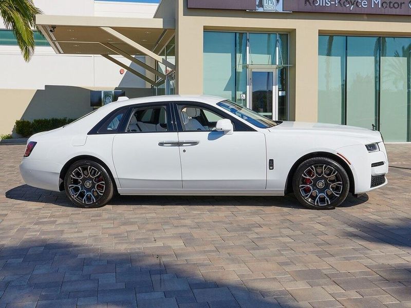 2022 Rolls-Royce Ghost Image 9