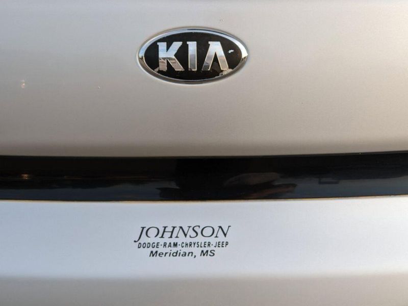 2014 Kia Soul BaseImage 17