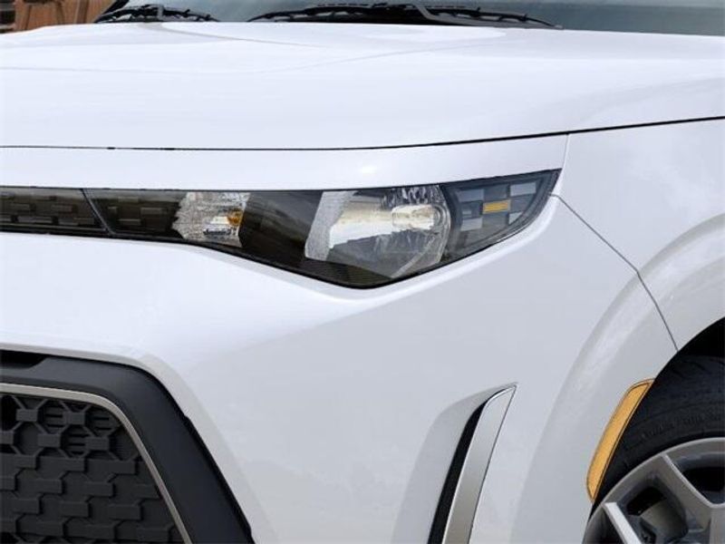 2025 Kia Soul SImage 10