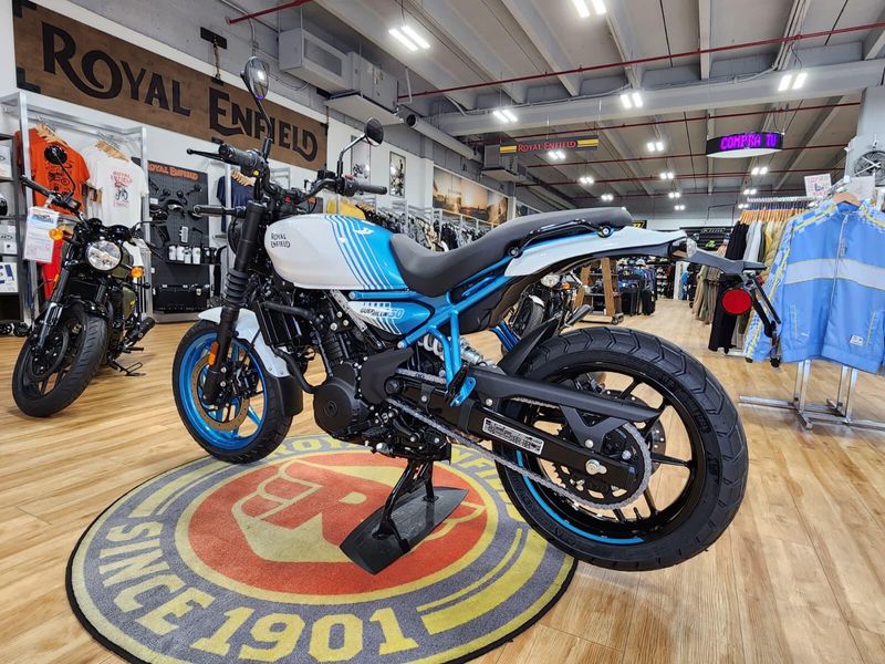New 2026 Royal Enfield Guerrilla Image 5