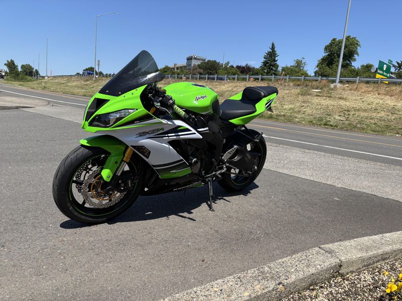 2015 Kawasaki Ninja ZX6R 30th Anniversary 