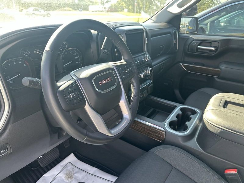 2021 GMC Sierra 1500 ElevationImage 17