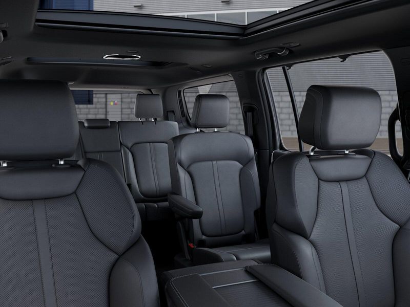 2026 Jeep Grand Wagoneer Limited Reserve 4x4Image 26