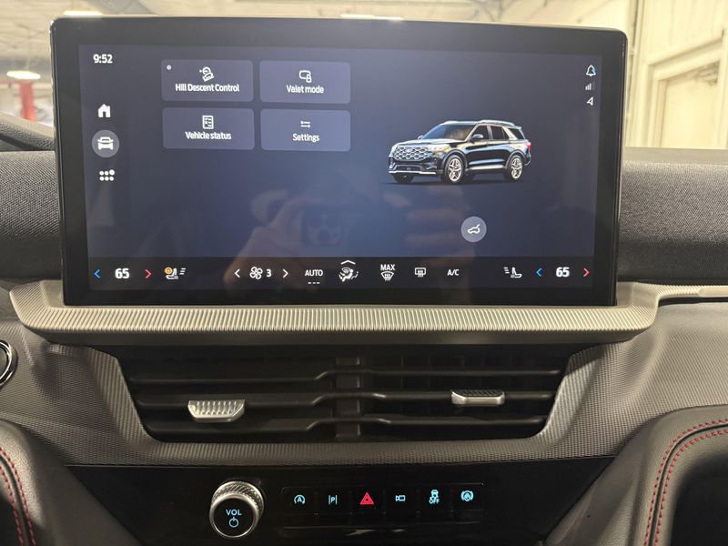 Used 2025 Ford Explorer ST-LineImage 33