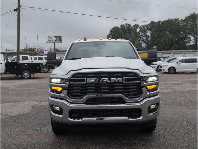 New 2026 RAM 3500 Tradesman Crew Cab Chassis 4x4 60
