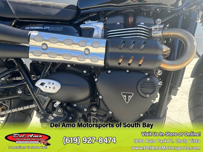 2024 Triumph SCRAMBLER 900  in a JET BLACK exterior color. Del Amo Motorsports of South Bay (619) 547-1937 delamomotorsports.com 