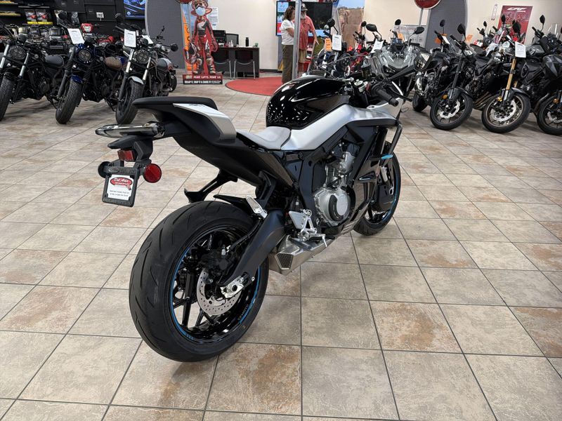 New 2026 CFMOTO 675SS Image 17