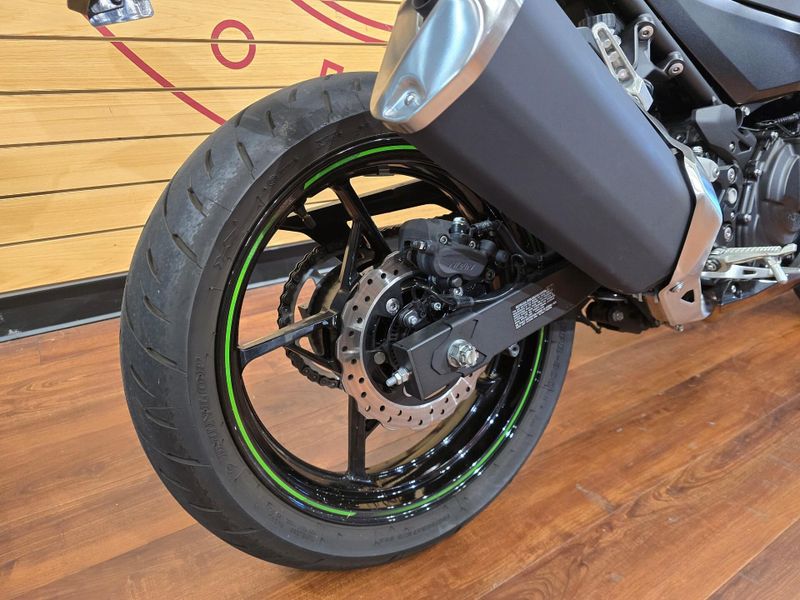 Used 2023 Kawasaki Ninja 400 Image 11
