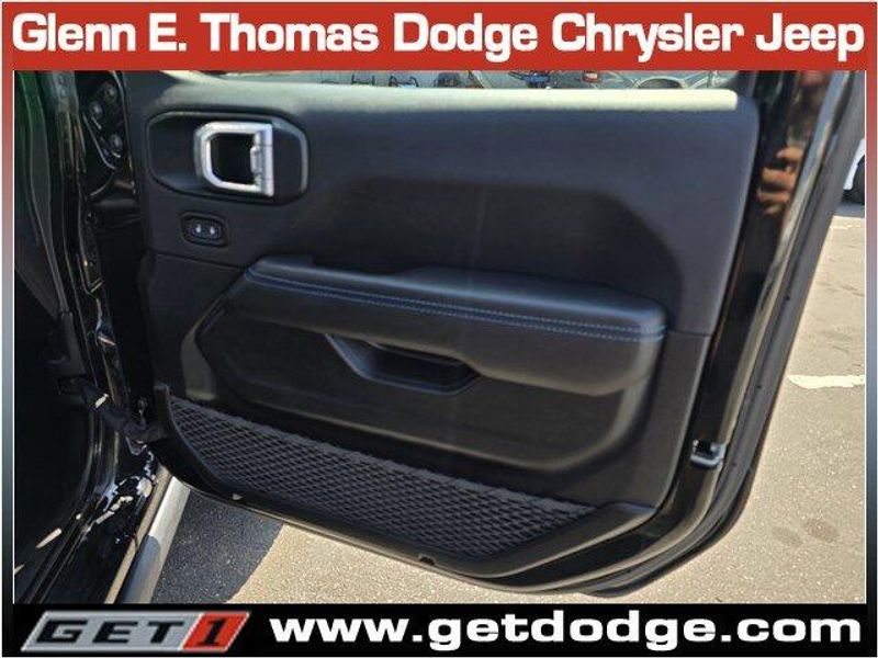 2021 Jeep Wrangler 4xe Unlimited Rubicon photo 25