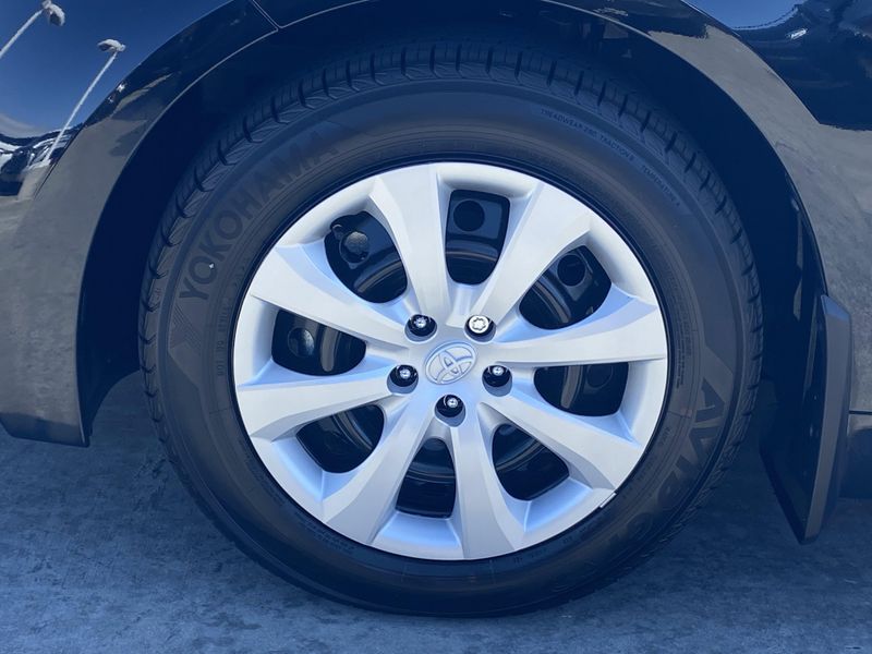 Used 2025 Toyota Corolla LEImage 8