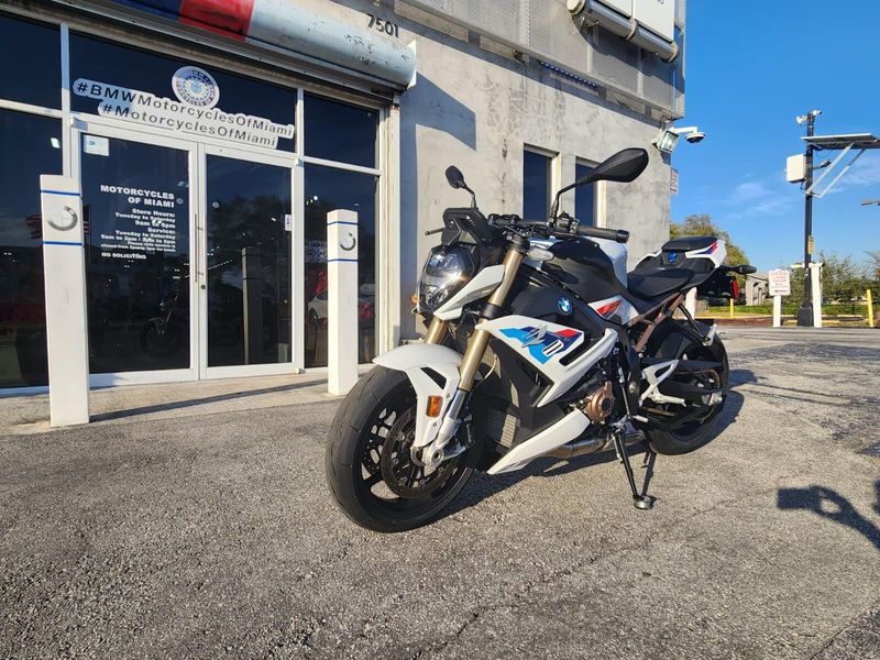 Used 2023 BMW S 1000 R Image 3