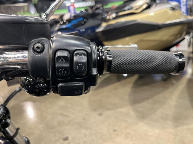 Used 2019 Harley-Davidson Sportster 1200 Custom Image 12