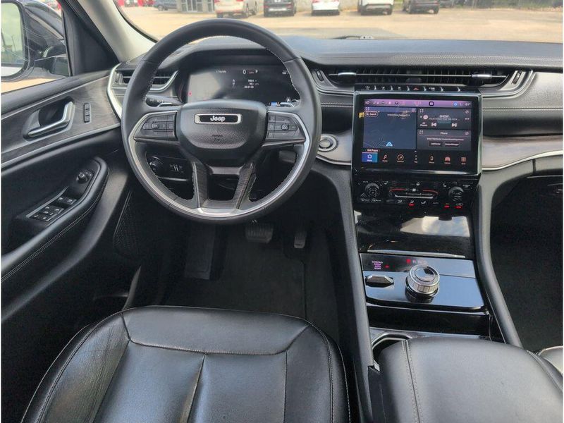 Used 2023 Jeep Grand Cherokee LimitedImage 32