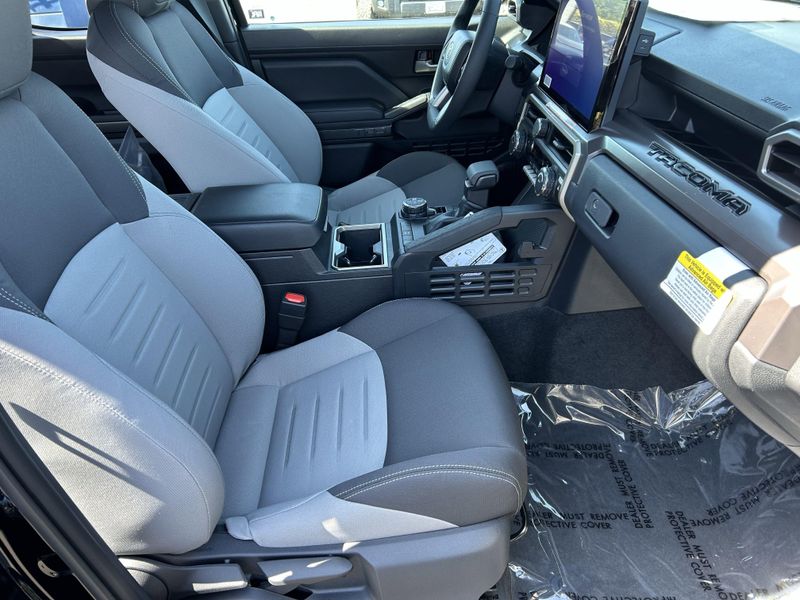 New 2025 Toyota Tacoma TRD Off Road HybridImage 11