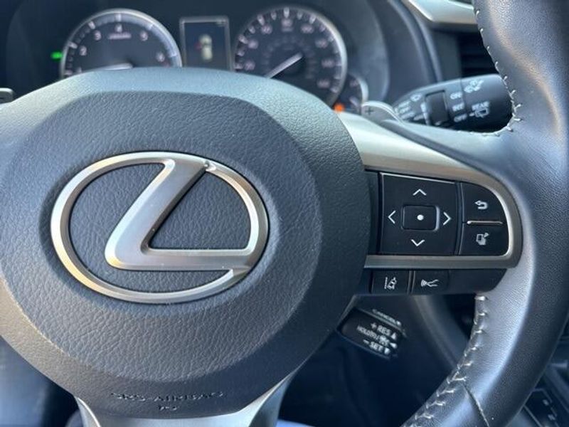 2022 Lexus RX 350Image 18