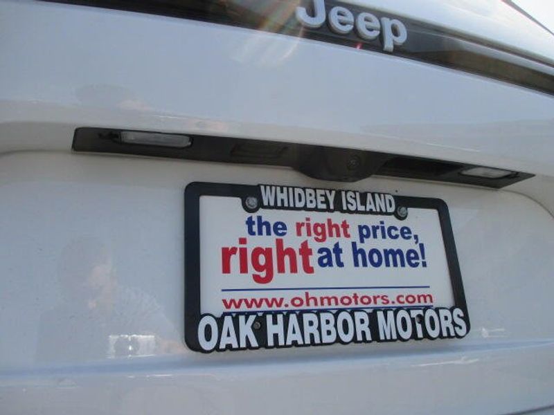 2025 Jeep Grand Cherokee Laredo X 4x4Image 11