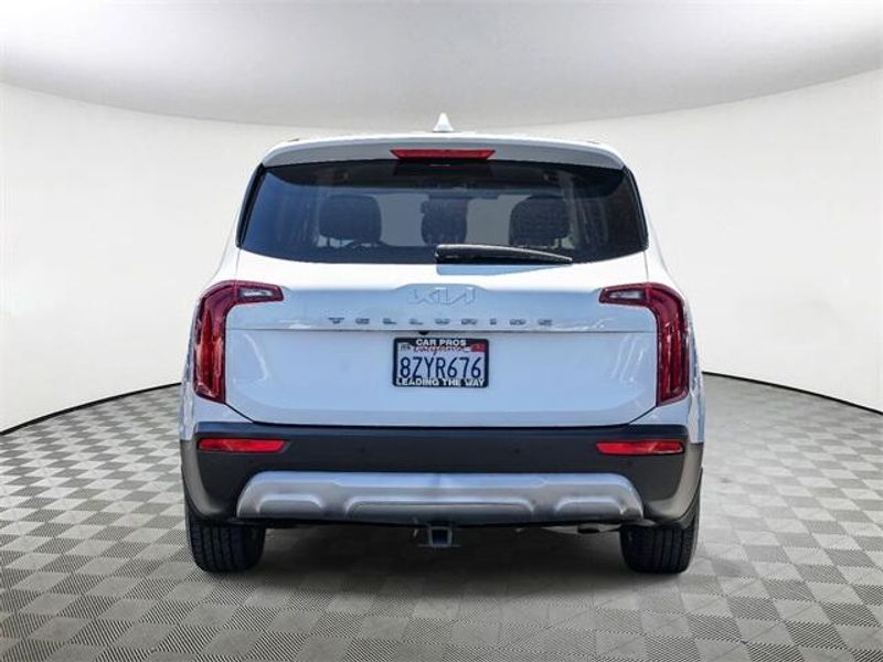 Used 2022 Kia Telluride LXImage 7