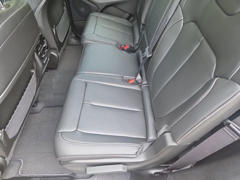 2025 Jeep Grand Cherokee Limited photo 10