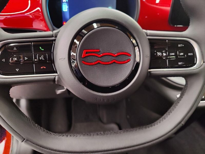 Used 2024 Fiat 500e INSPI(RED)Image 12