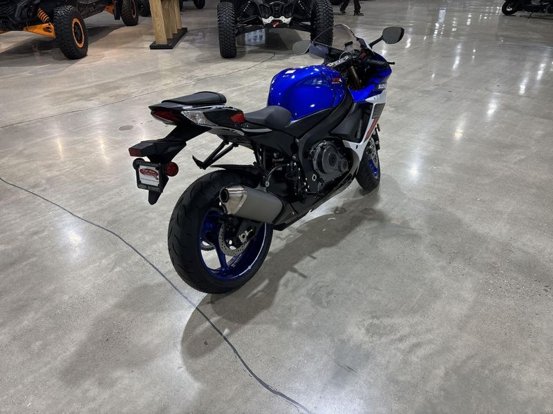 New 2027 Suzuki GSX-R750 Image 15