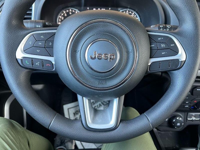 2018 Jeep Renegade SportImage 3