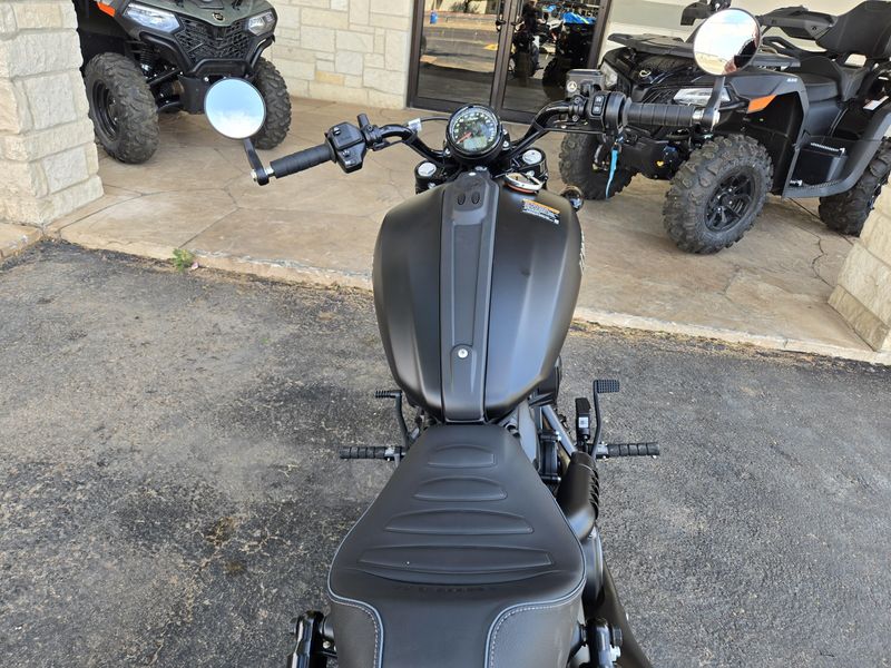 2025 Indian Motorcycle SCOUT BOBBER LIMITED BLACK SMOKE Image 17