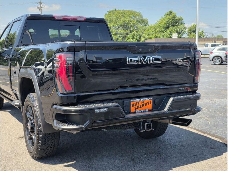 Used 2024 GMC Sierra 2500HD AT4