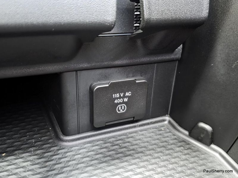New 2026 RAM 1500 Laramie Crew Cab 4x4 5'7' Box