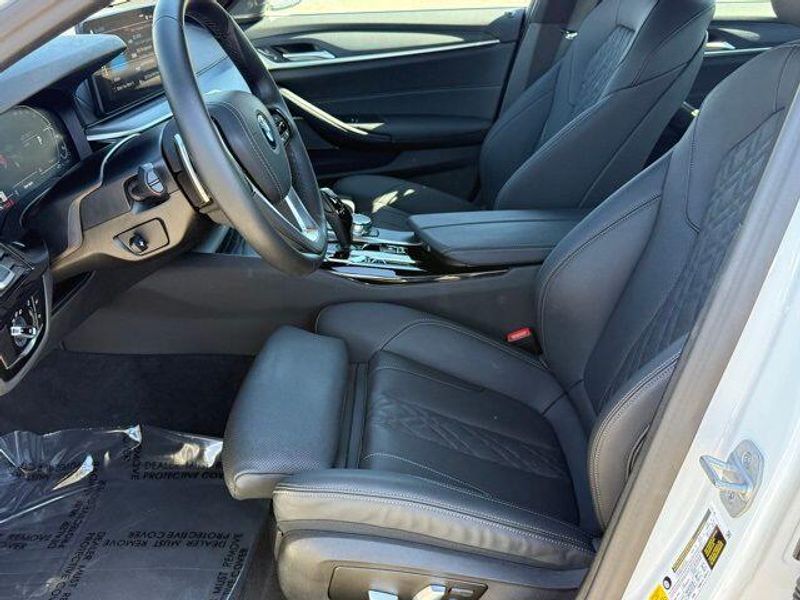 Used 2023 BMW 5 Series 530e iPerformanceImage 20