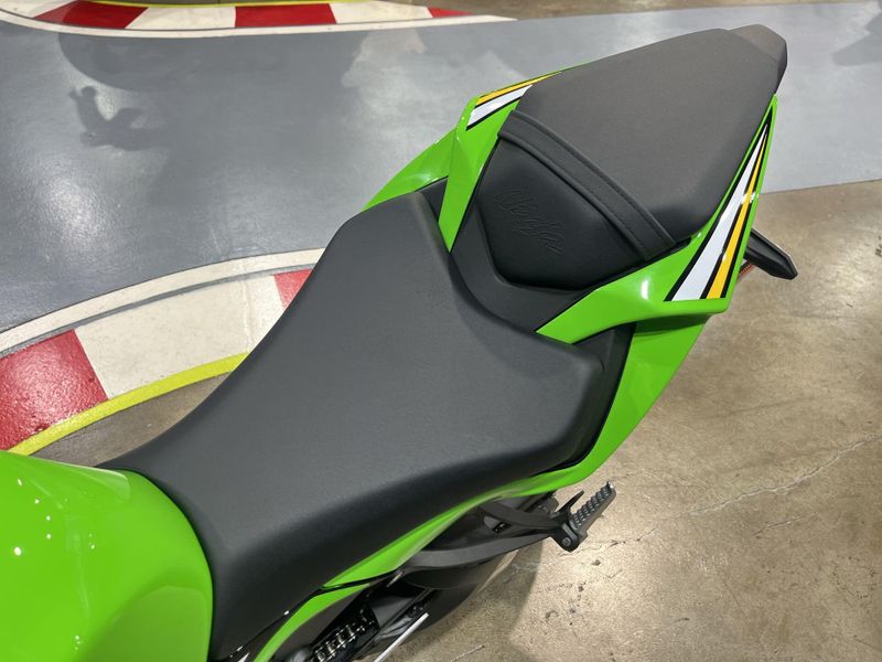 New 2025 Kawasaki NINJA ZX-6R ABS KRT EDITION Image 14