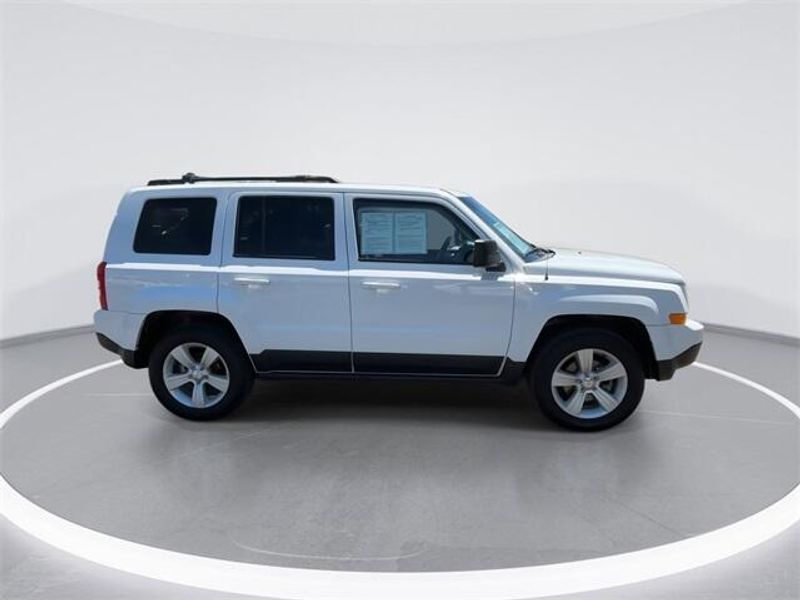 Used 2016 Jeep Patriot LatitudeImage 9