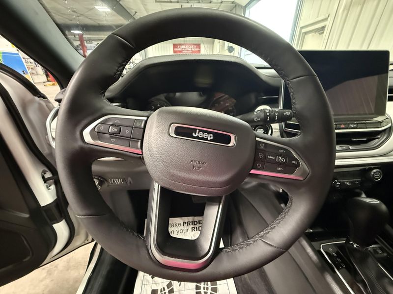 Used 2025 Jeep Compass LimitedImage 23
