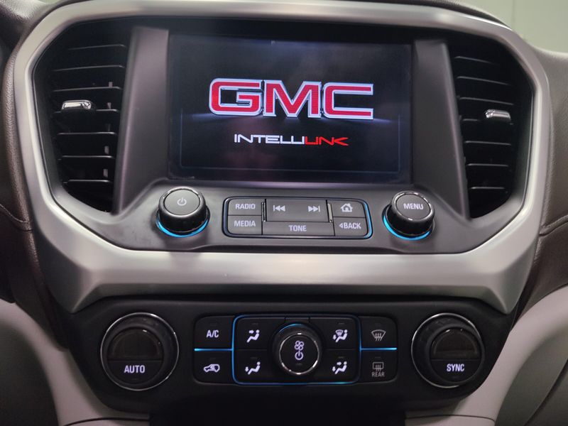 Used 2019 GMC Acadia SLT-2 AWD w/Dual Sunroof & NavImage 23