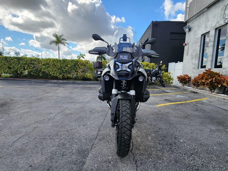 2026 BMW R 1300 GSImage 2