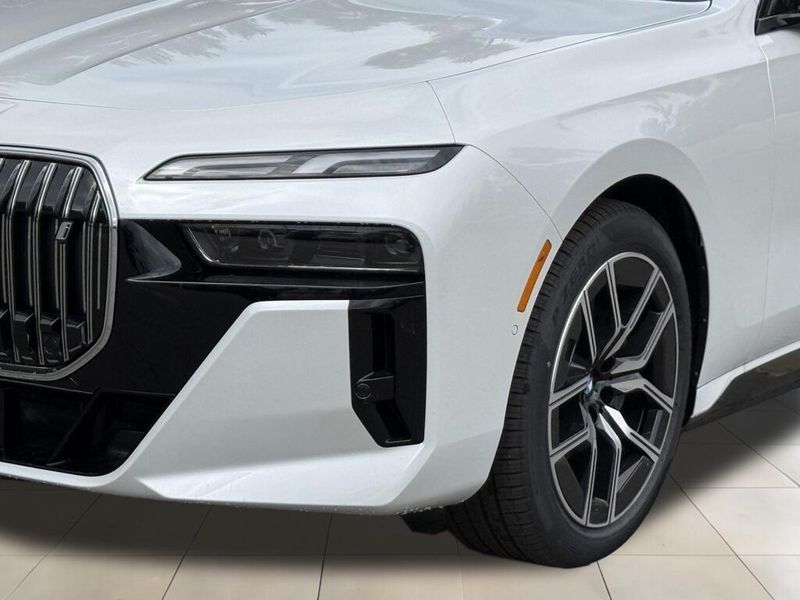 2025 BMW i7 eDrive50Image 11