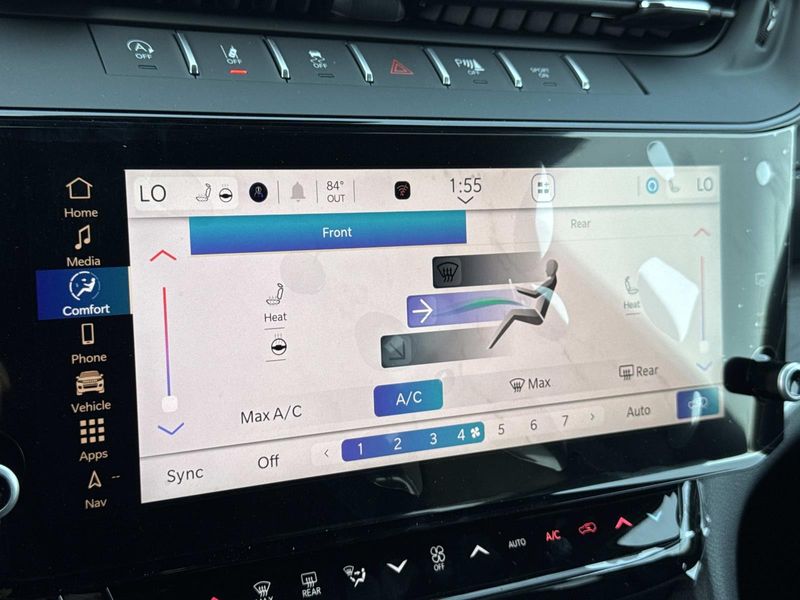 New 2026 Jeep Grand Cherokee L Laredo Altitude 4x2