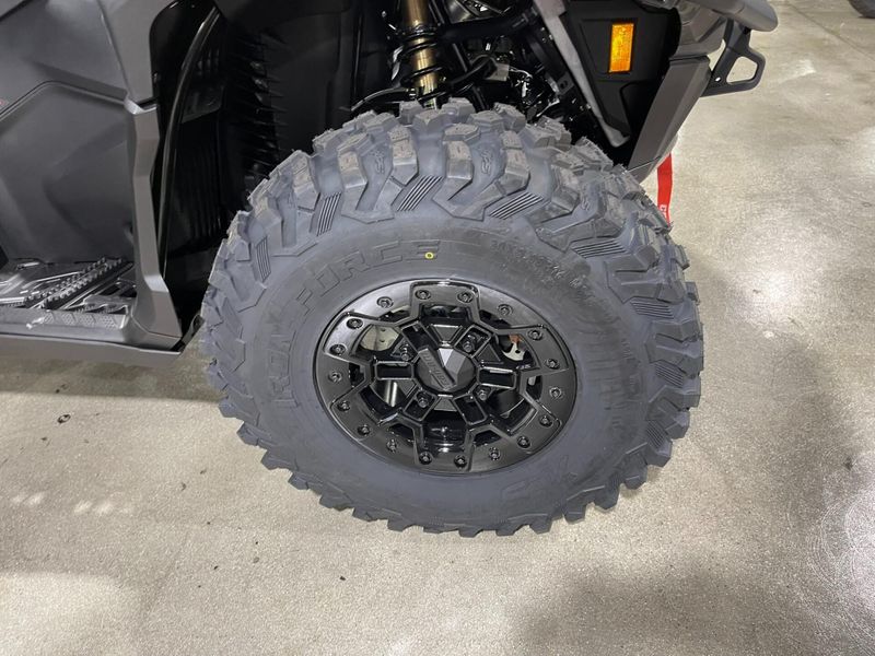 New 2026 Can-Am OUTLANDER MAX BACKCOUNTRY 1000R Image 24