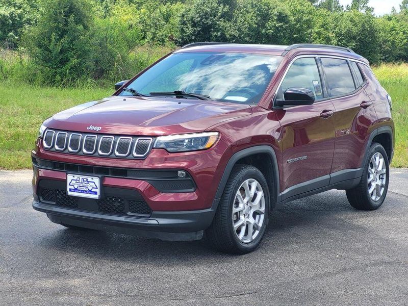 2022 Jeep Compass Latitude LuxImage 3