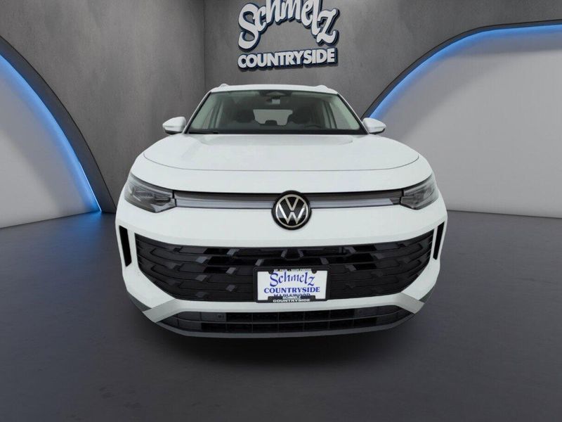 Used 2025 Volkswagen Tiguan S 4-Motion AWDImage 2