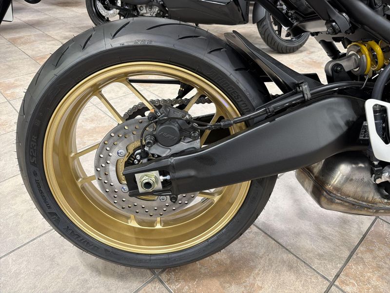 New 2026 Yamaha XSR900 Image 21