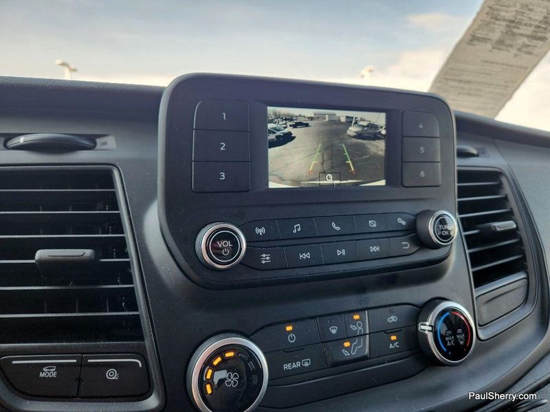 2022 Ford Transit Wagon XLImage 6